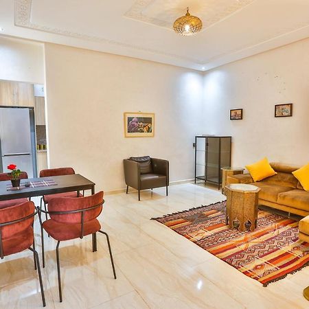 אסאוירה Prestigious Apartment מראה חיצוני תמונה