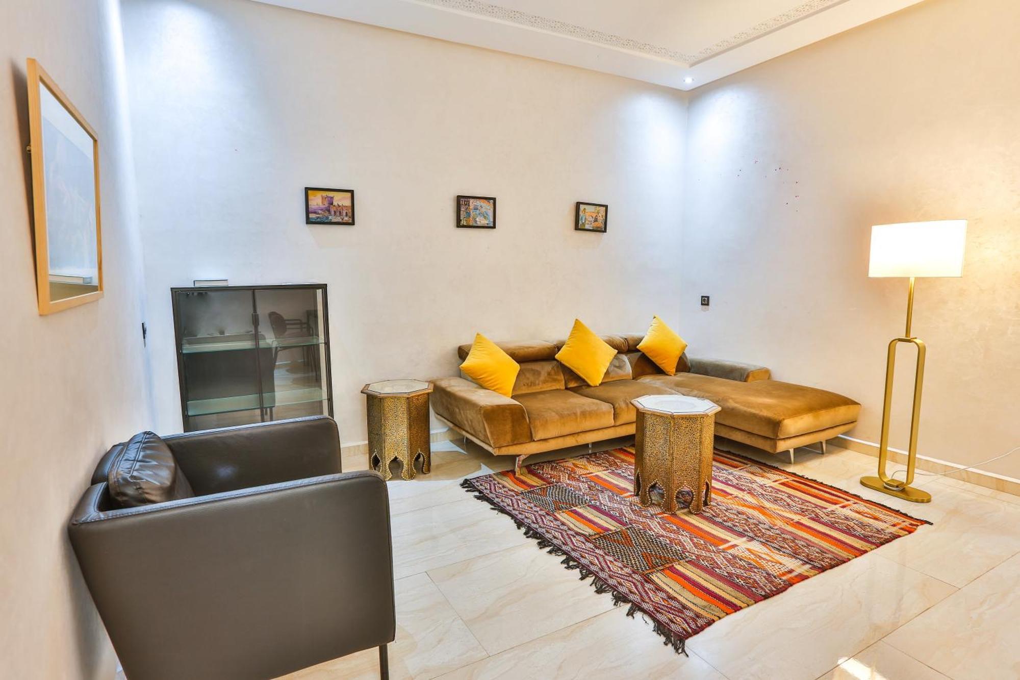 אסאוירה Prestigious Apartment מראה חיצוני תמונה